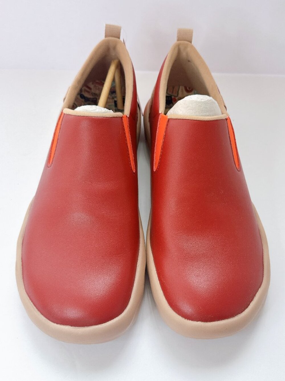 Size 9.5 UIN Brown Red Slip-On Shoes Women’s Microfiber Leather Comfort Flats